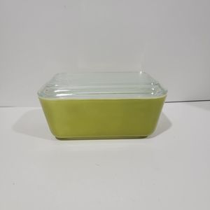 Vintage Pyrex 502 1 1/2 Pint Avocado green Refrigerator Dish